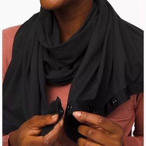 Lululemon Scarf Vinyasa Snap NWOT